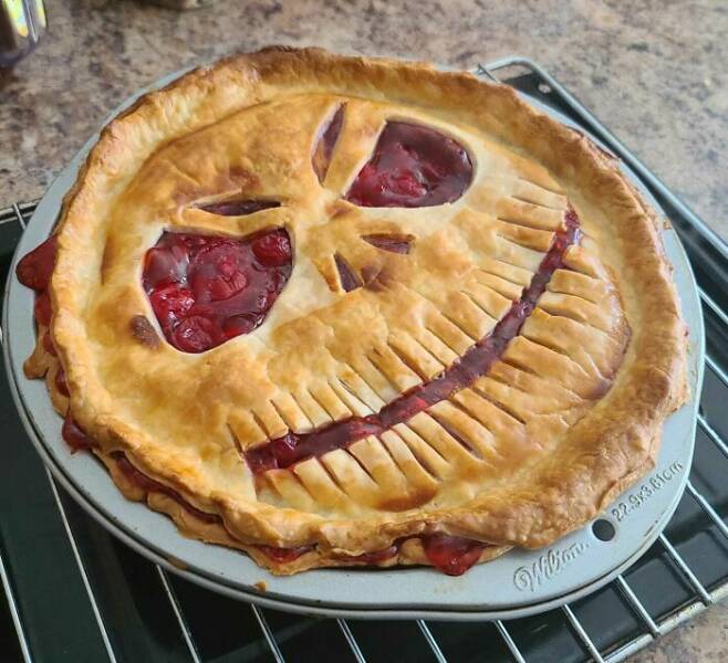 Awesome Halloween Dishes (24 pics)
