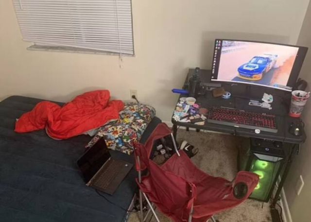 Ideal Male Apartments (23 pics)