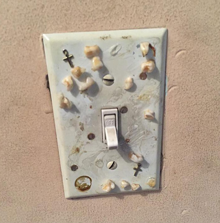 Odd Finds In Old Houses (20 pics)