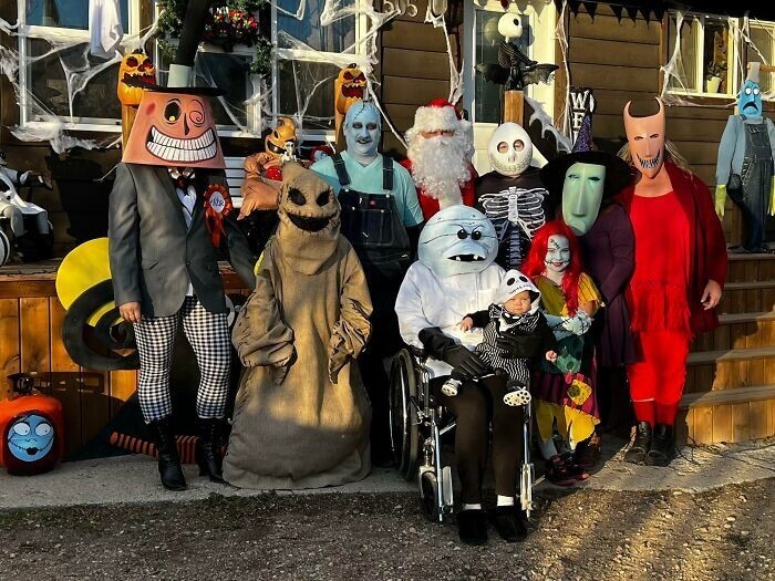 Halloween Costumes For People With Disabilities (23 pics)