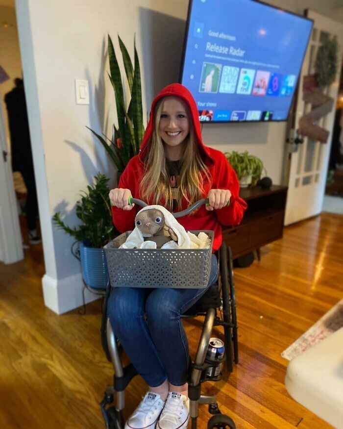 Halloween Costumes For People With Disabilities (23 pics)