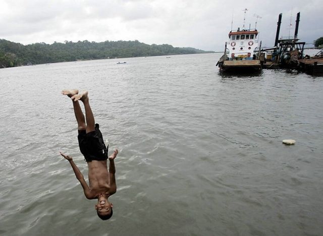 Right Moment (19 pics)