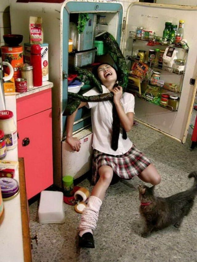 Strange Photos From Asian Countries (24 pics)