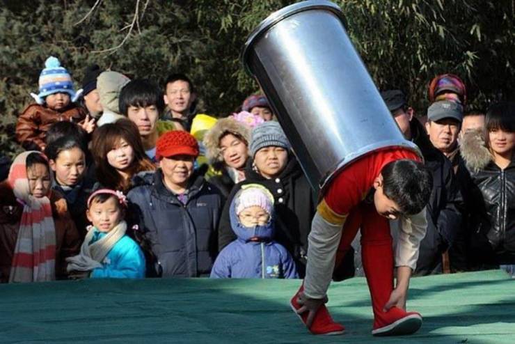Strange Photos From Asian Countries (24 pics)