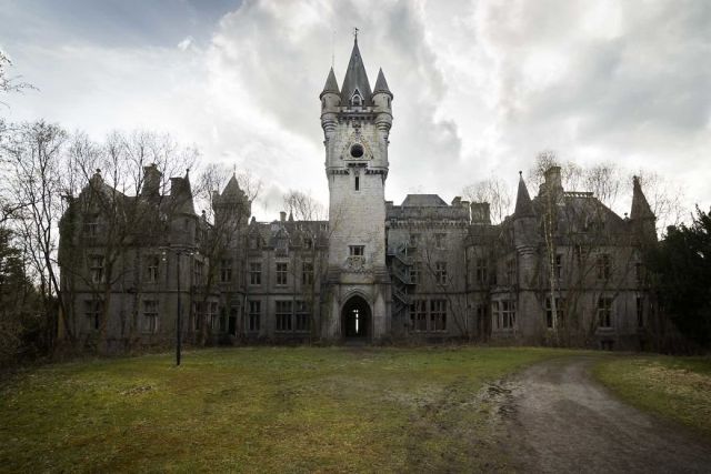 Beautiful Abandoned Places (19 pics)