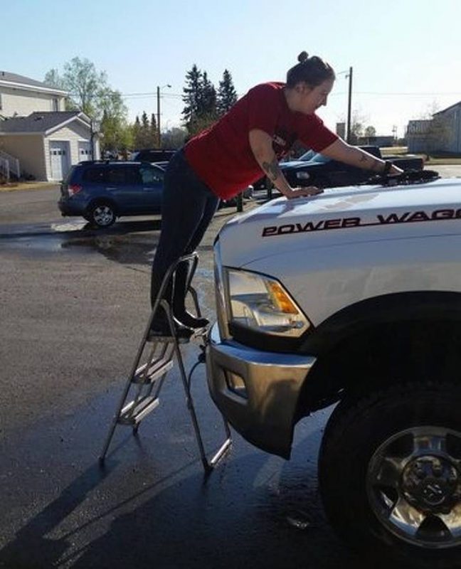 Funny Problems Of Low People (18 pics)