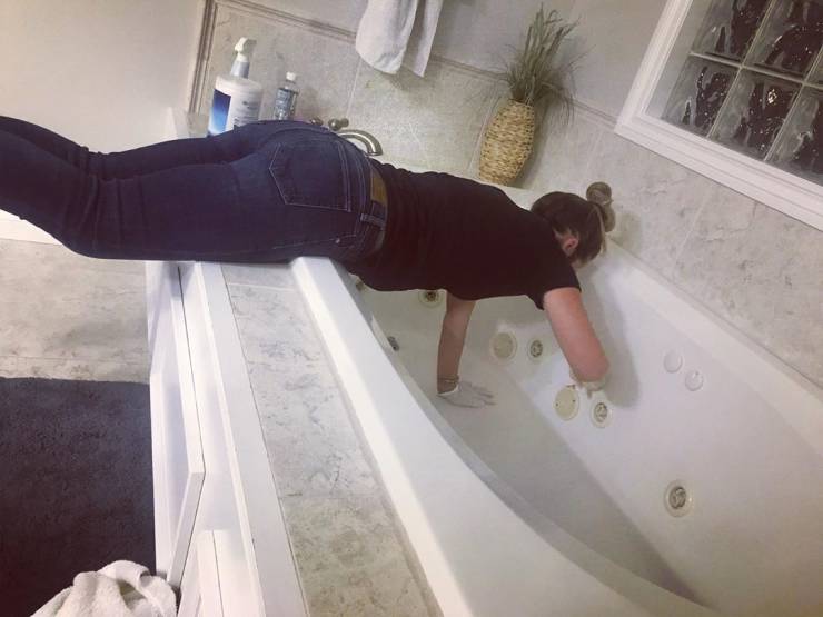 Funny Problems Of Low People (18 pics)