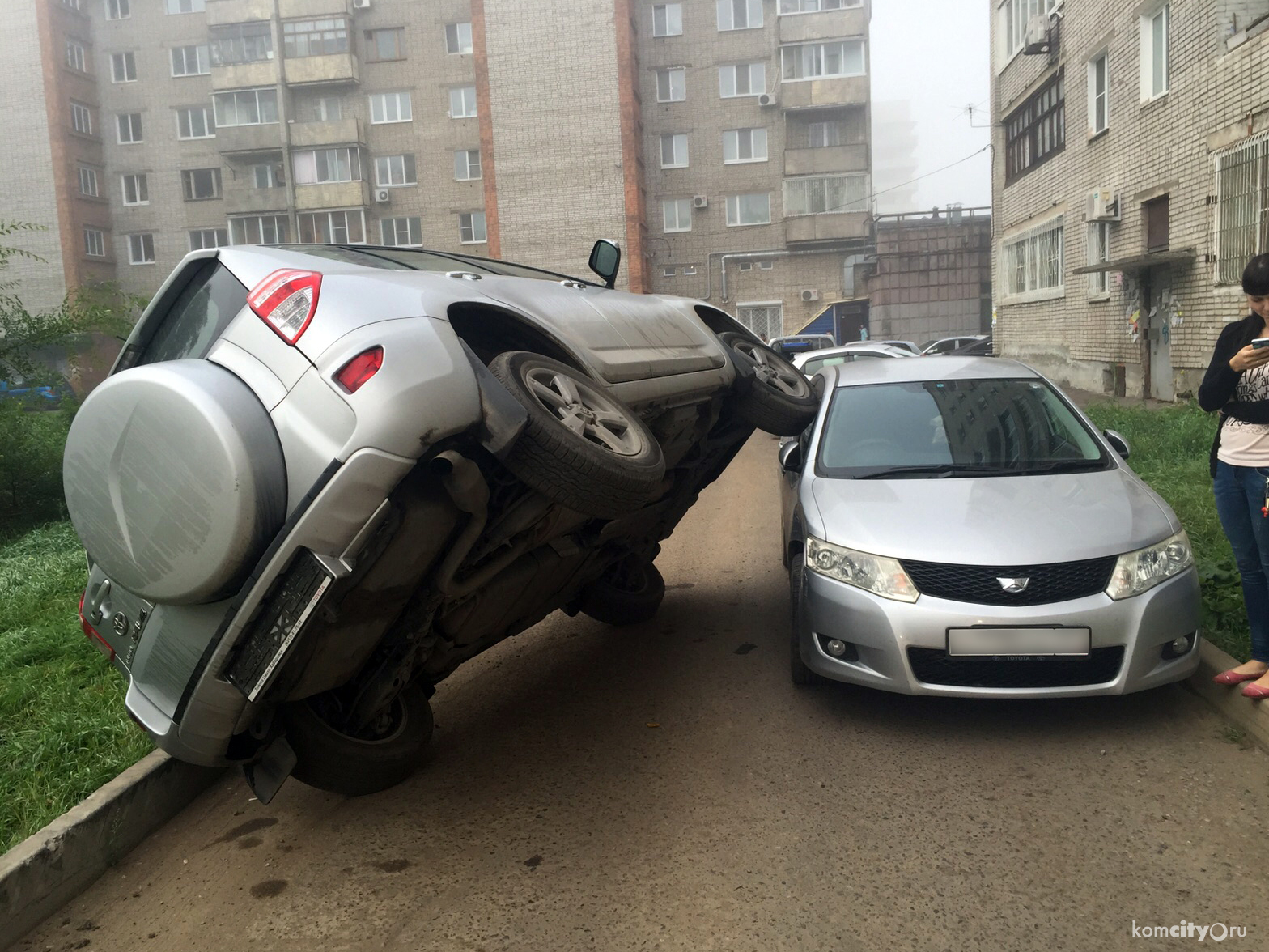 Weird Car Crashes (15 pics)