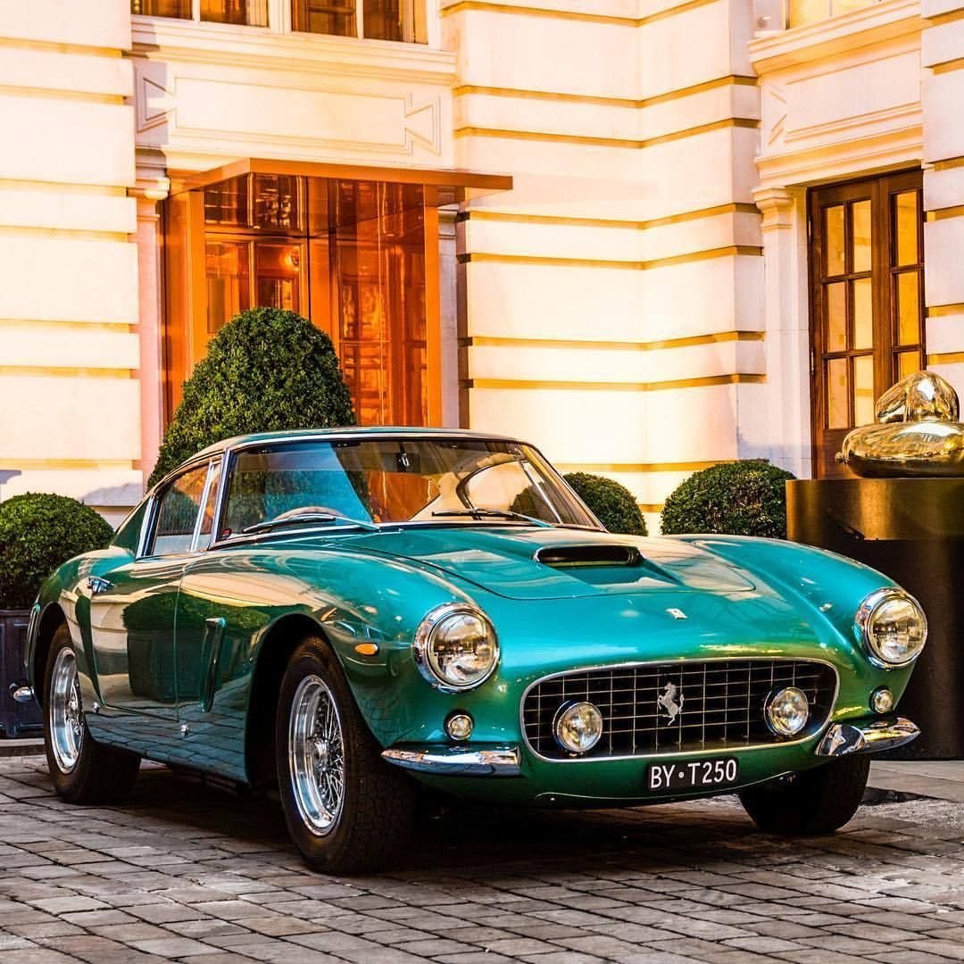 Amazing Retro Cars (17 pics)