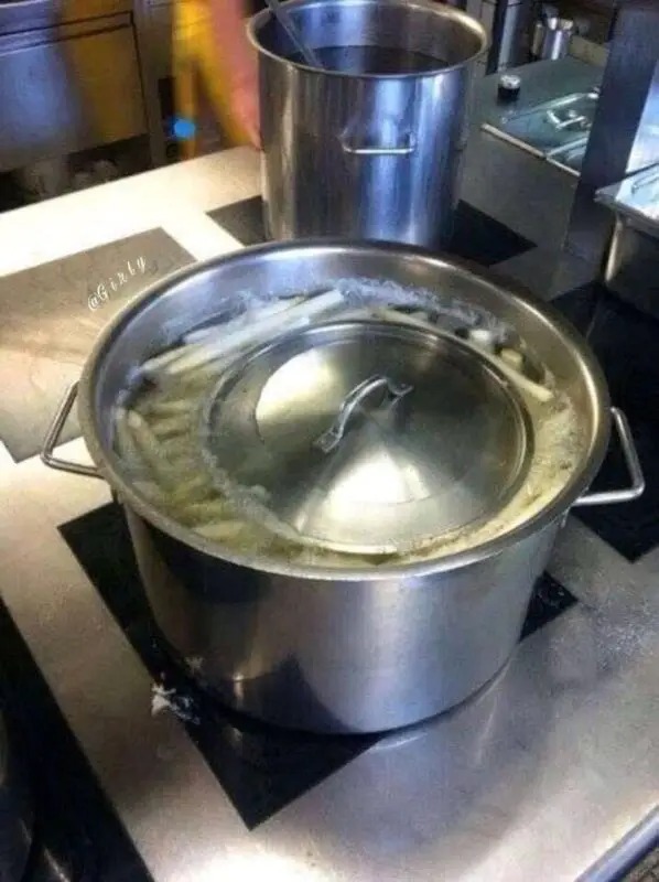 Fails At The Kitchen (21 pics)