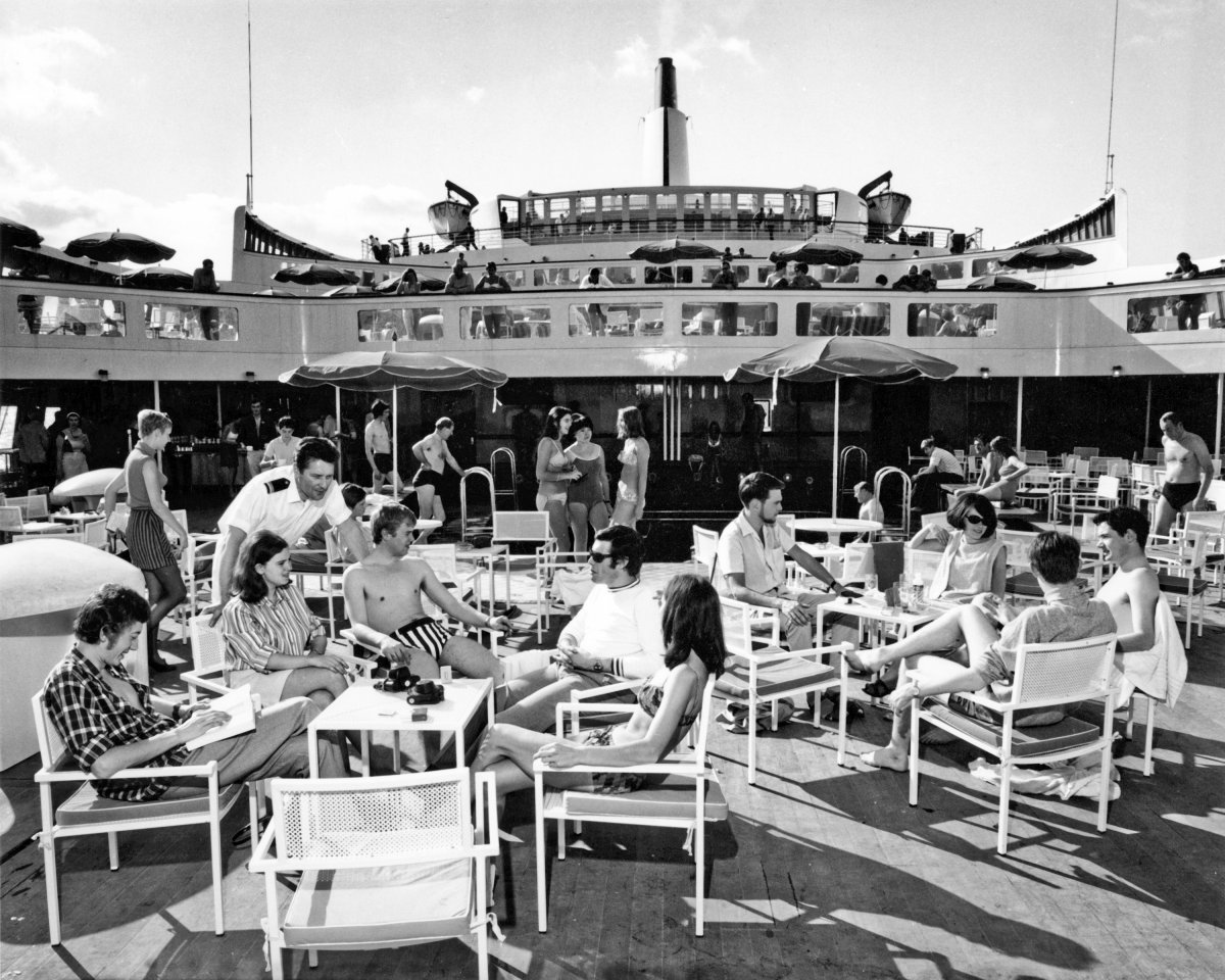 Awesome Photos From The Old Cruise Ship (30 pics)