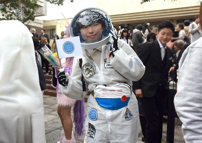 Funny Prom Costumes From Japan (33 pics)
