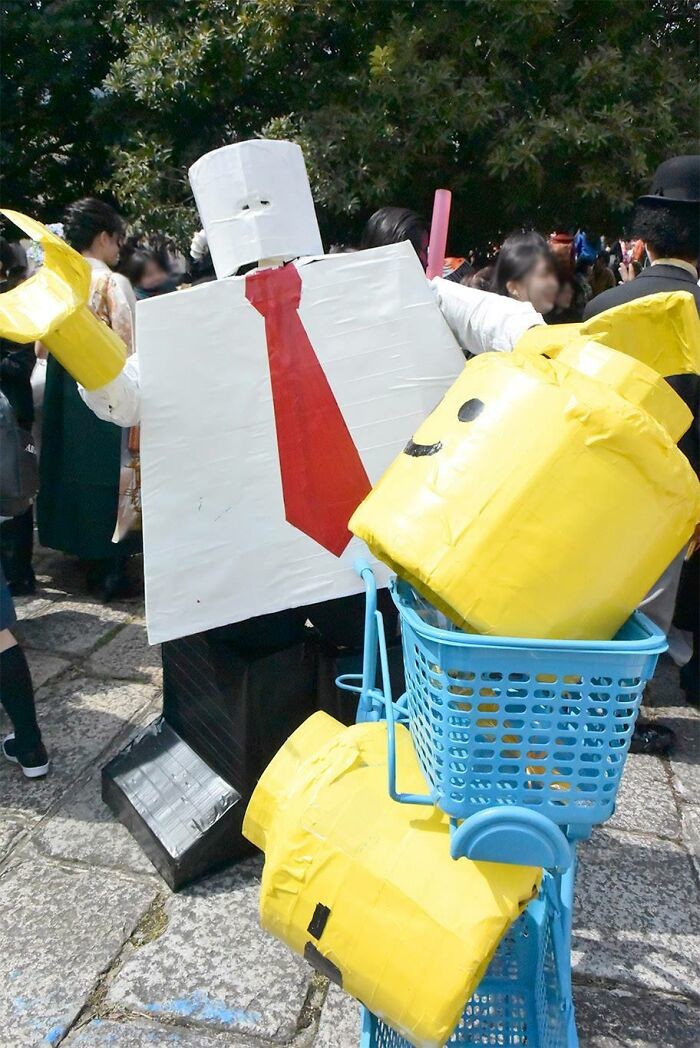 Funny Prom Costumes From Japan (33 pics)