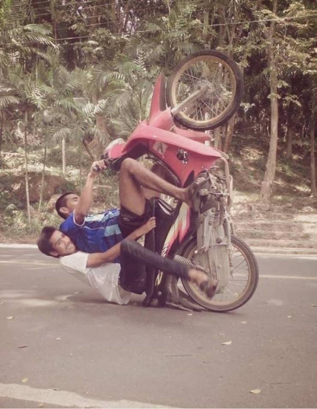 Strange Photos From Asian Countries (19 pics)