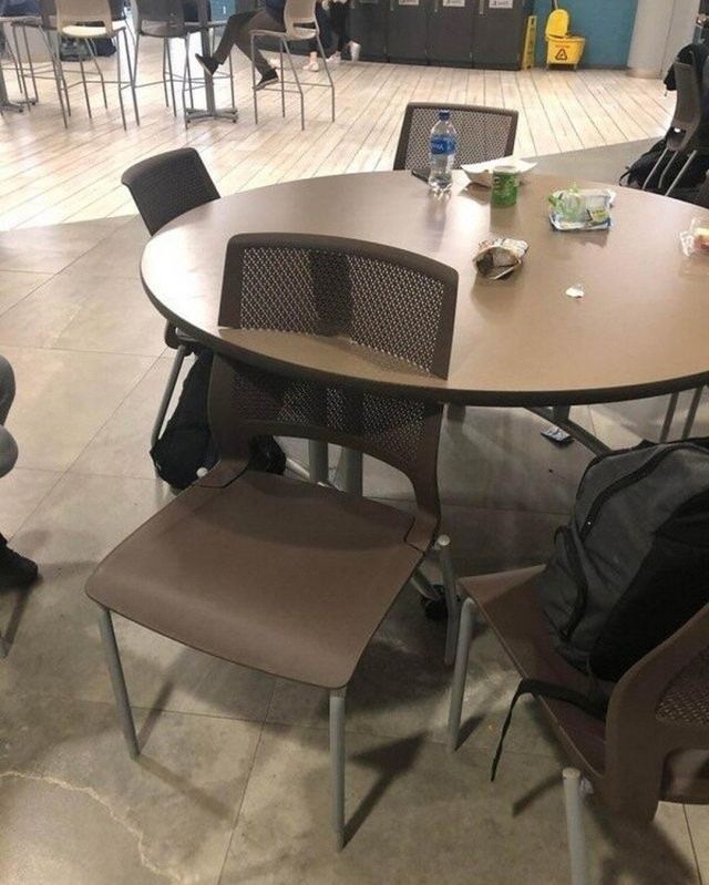 Strange Chairs (16 pics)