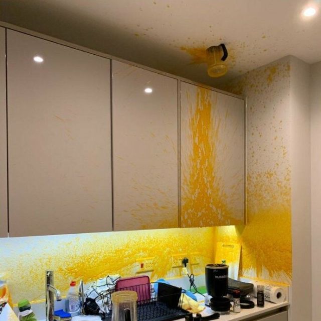 Bad Days Happen (27 pics)