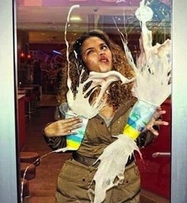 Right Moment (27 pics)