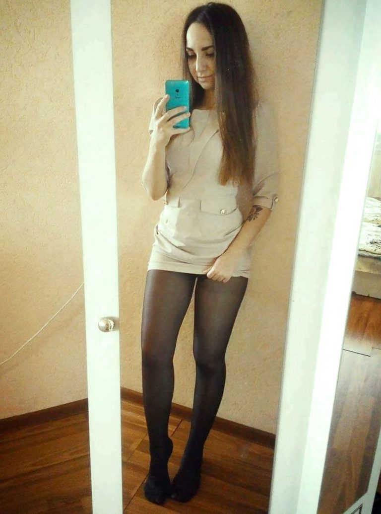 Girls In Stockings (23 pics)