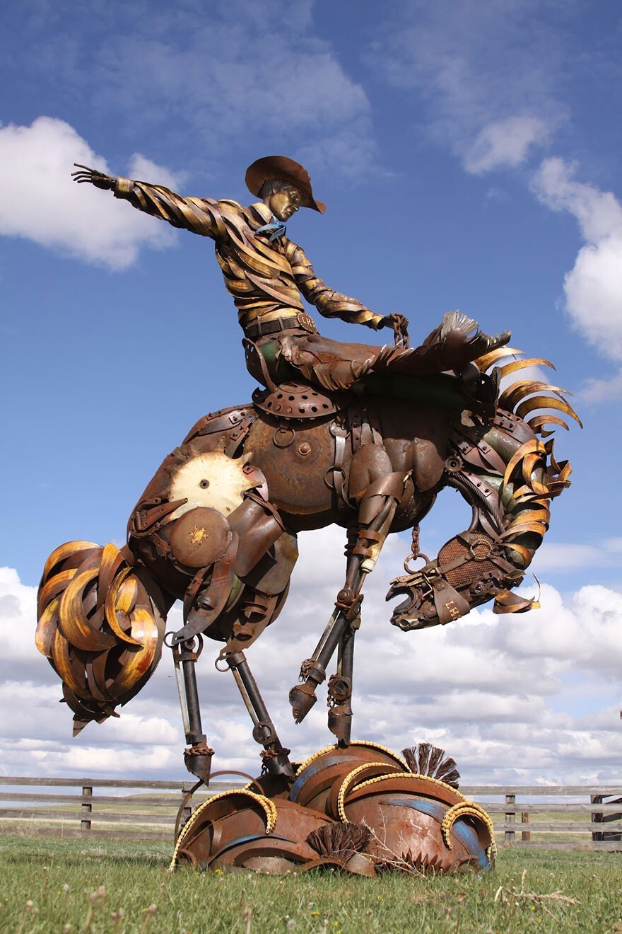 Cool Metal Sculptures (18 pics)