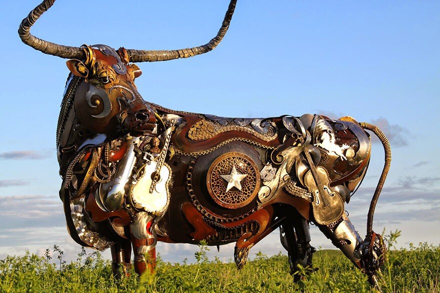 Cool Metal Sculptures (18 pics)