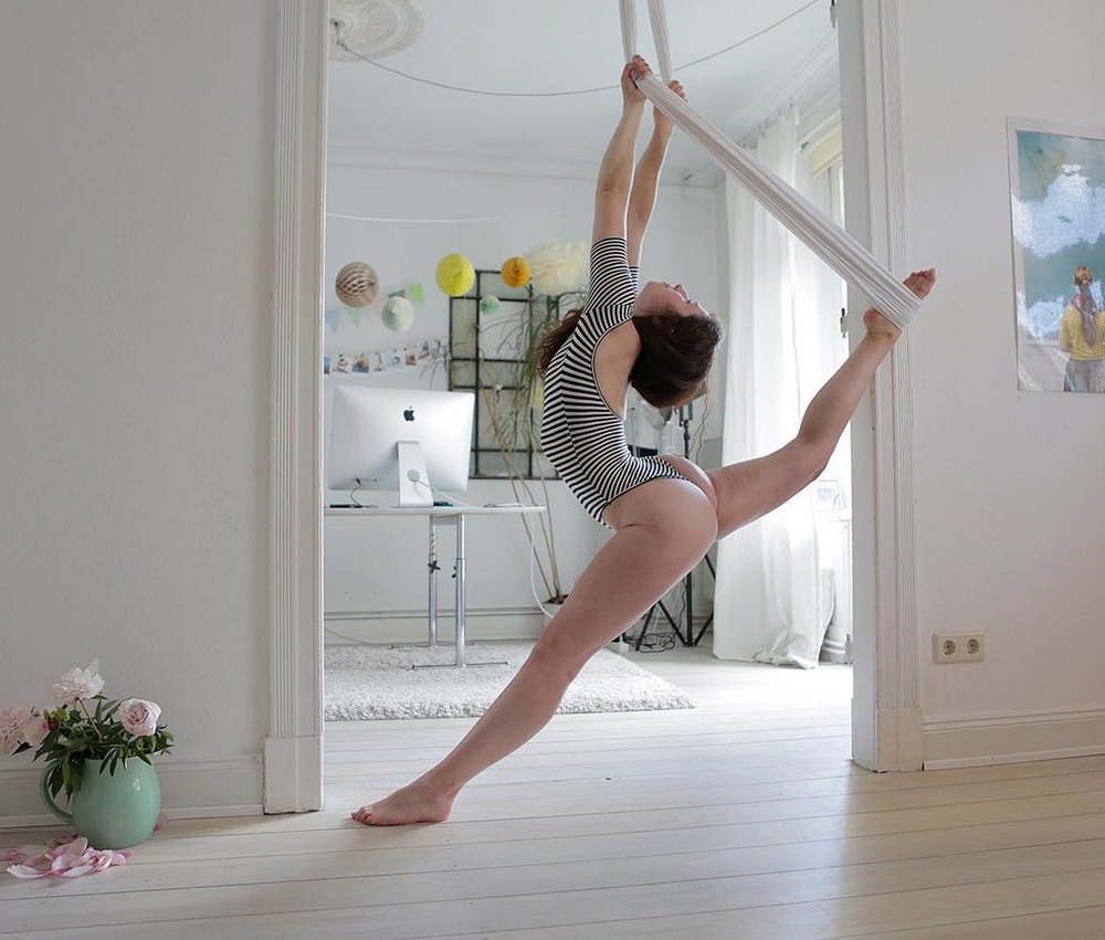 Flexible Girls (24 pics)