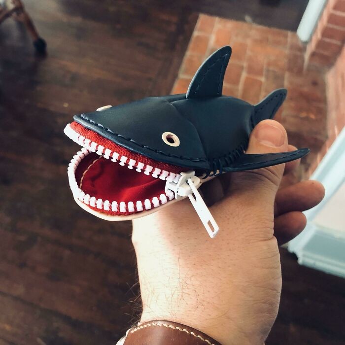 Awesome Leather Crafts (29 pics)