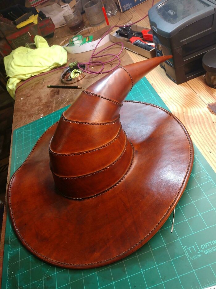 Awesome Leather Crafts (29 pics)
