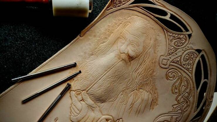 Cool Leather Crafts (22 pics)