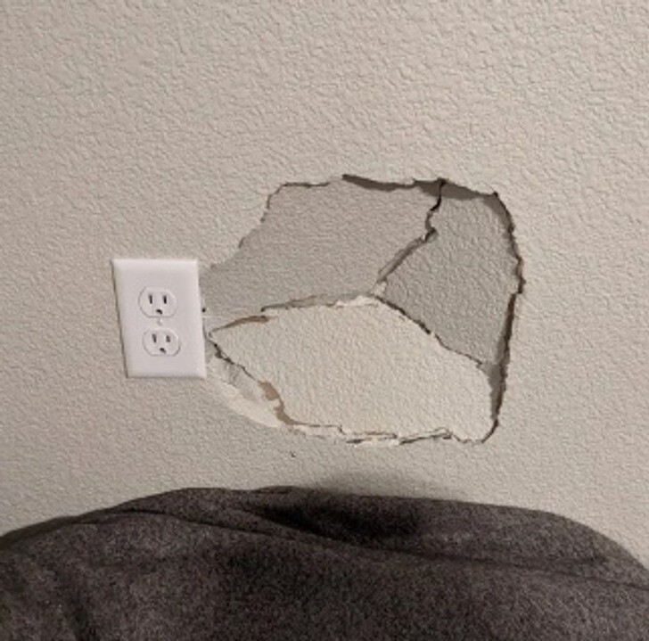 Bad Days Happen (19 pics)