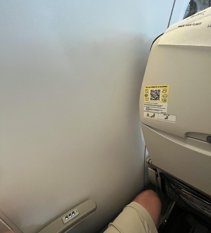 Bad Days Happen (19 pics)