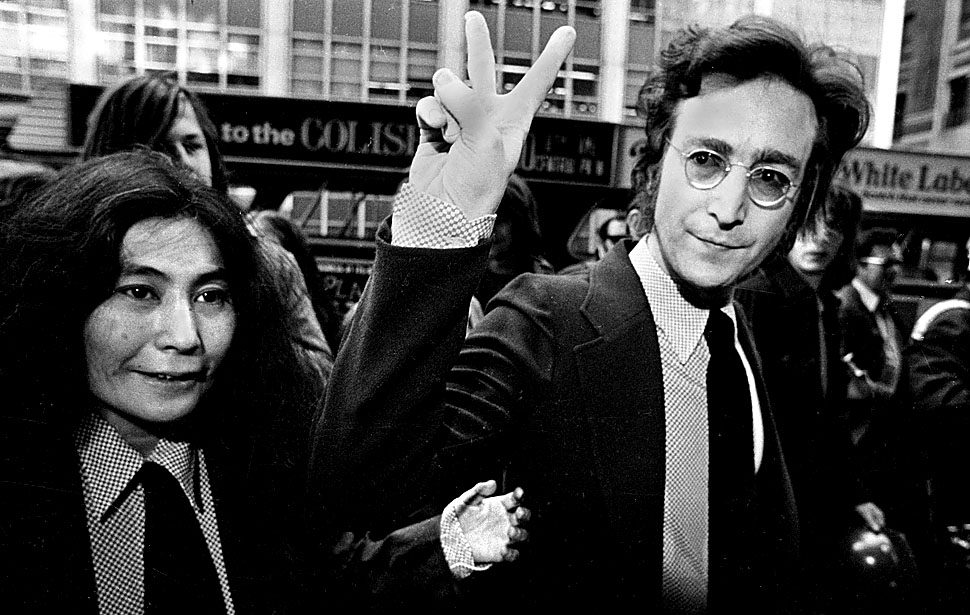 Rare Photos of John Lennon (20 pics)