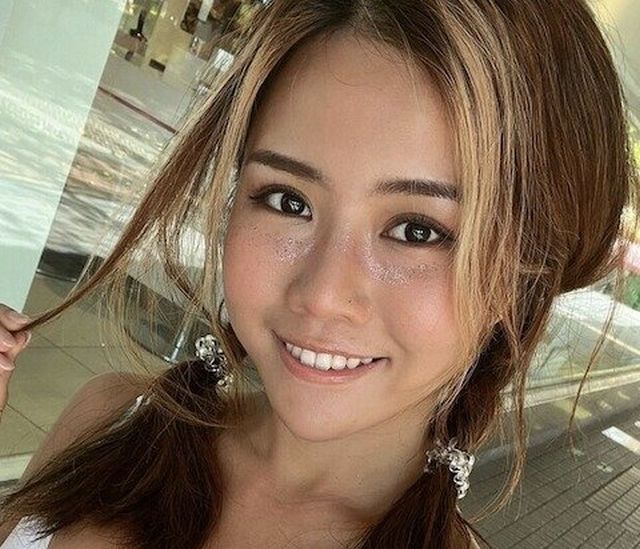 Hot Asian Girls (45 pics)