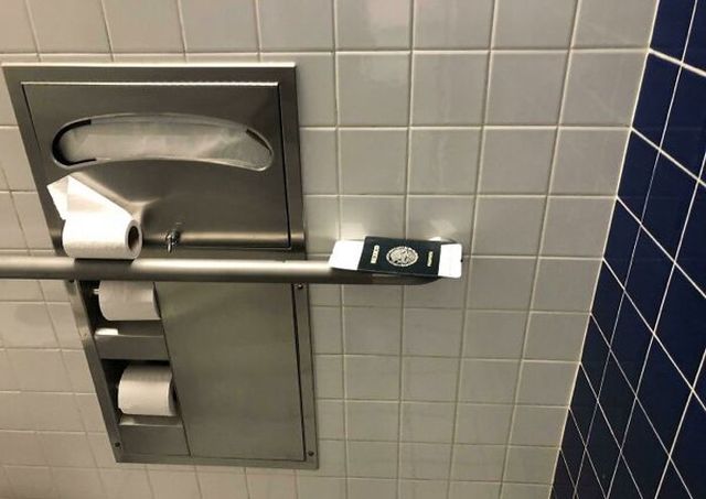 Weird Finds And Situations (33 pics)