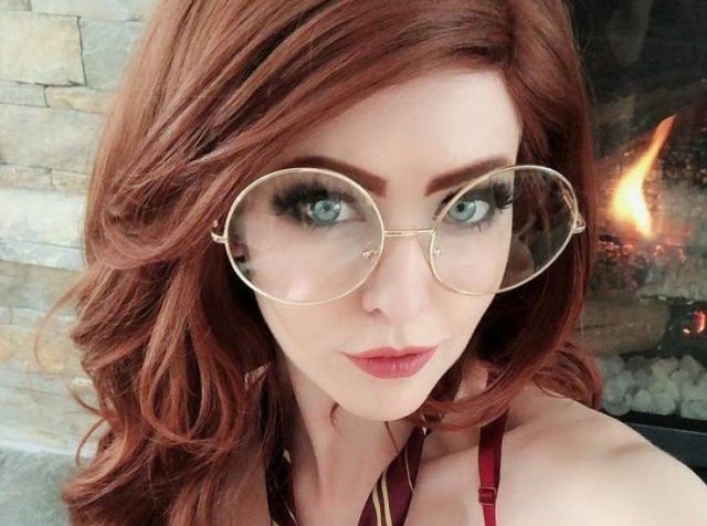 Girls In Glasses (48 pics)