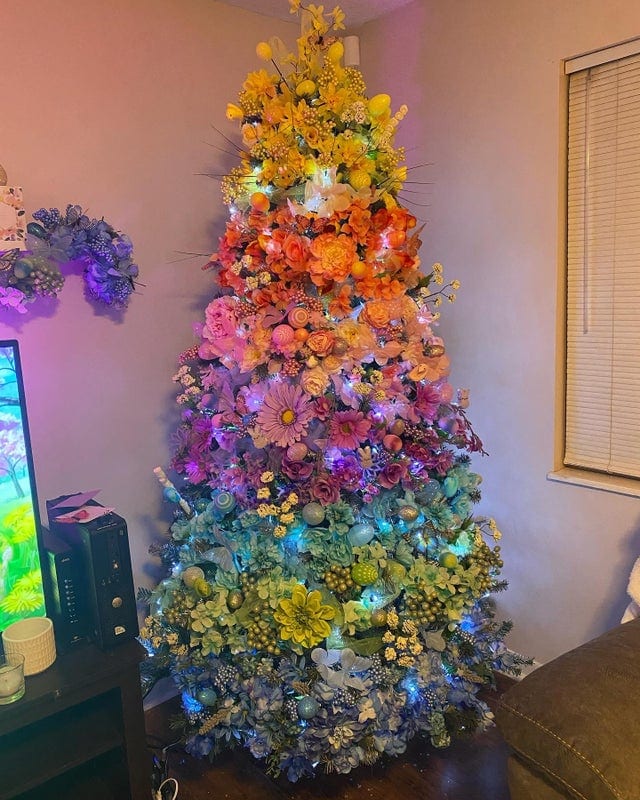 Fancy Christmas Trees (18 pics)