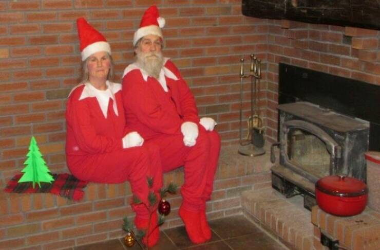 People Shared Their Funny Christmas Photos (23 pics)