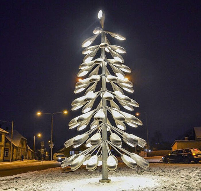 Interesting Christmas Trees (24 pics)