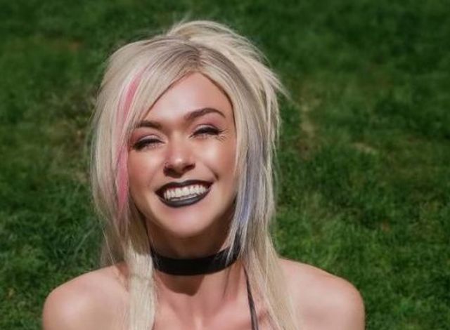 Girls With Dyed Hairs (45 pics)
