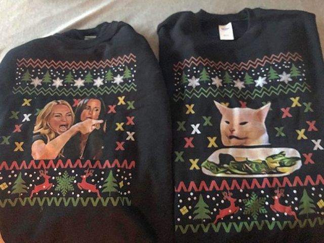 Strange Christmas Sweaters (30 pics)