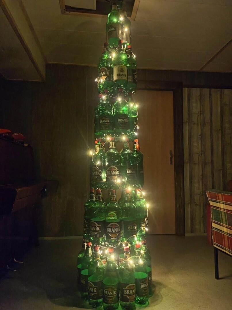 Funny Christmas Trees (16 pics)