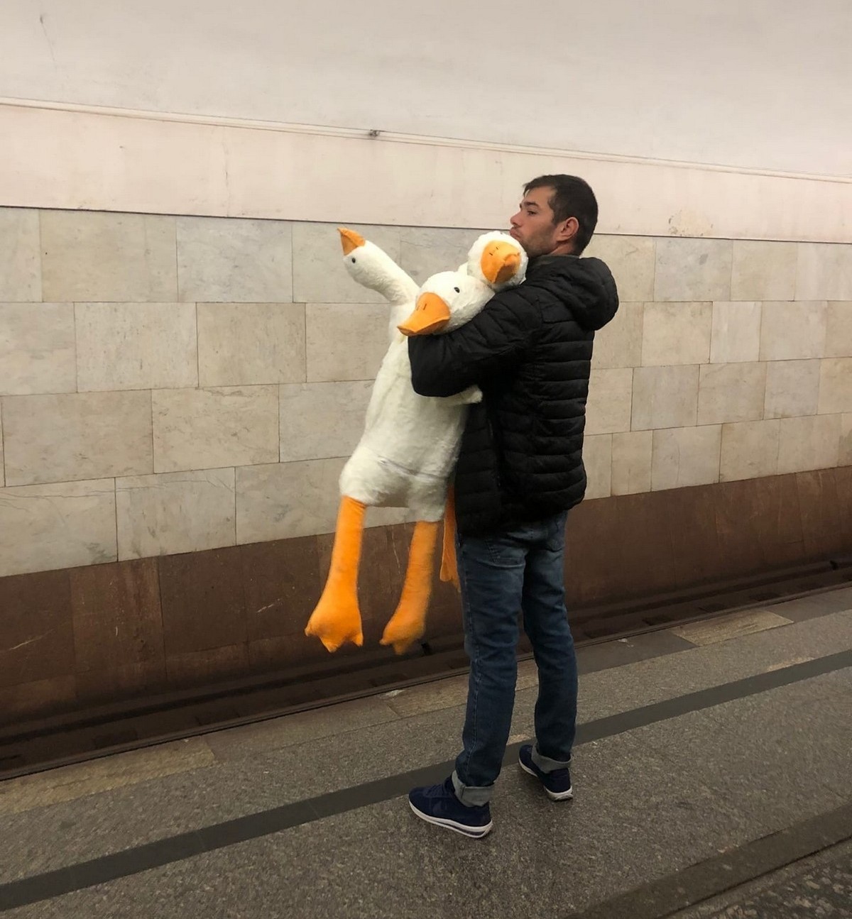 Strange People In The Subway (17 pics)