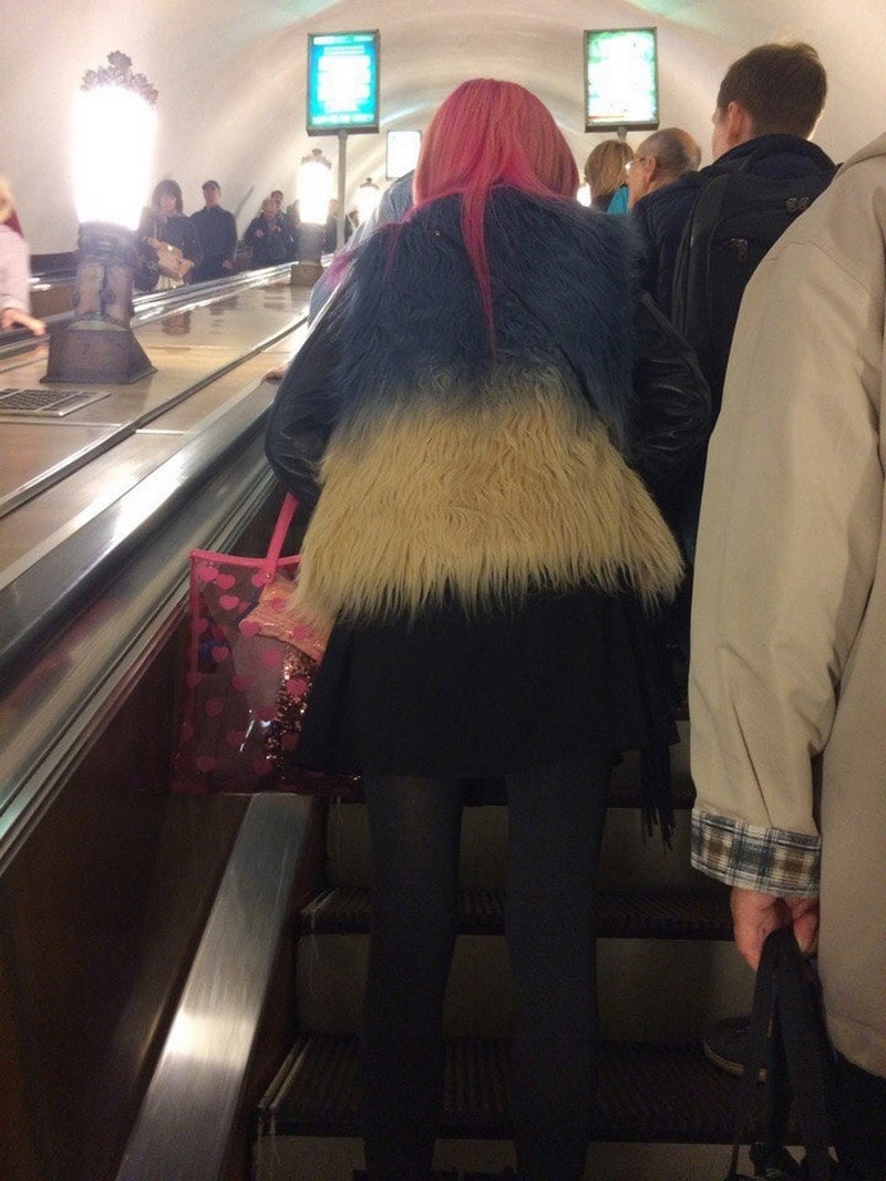 Strange People In The Subway (17 pics)