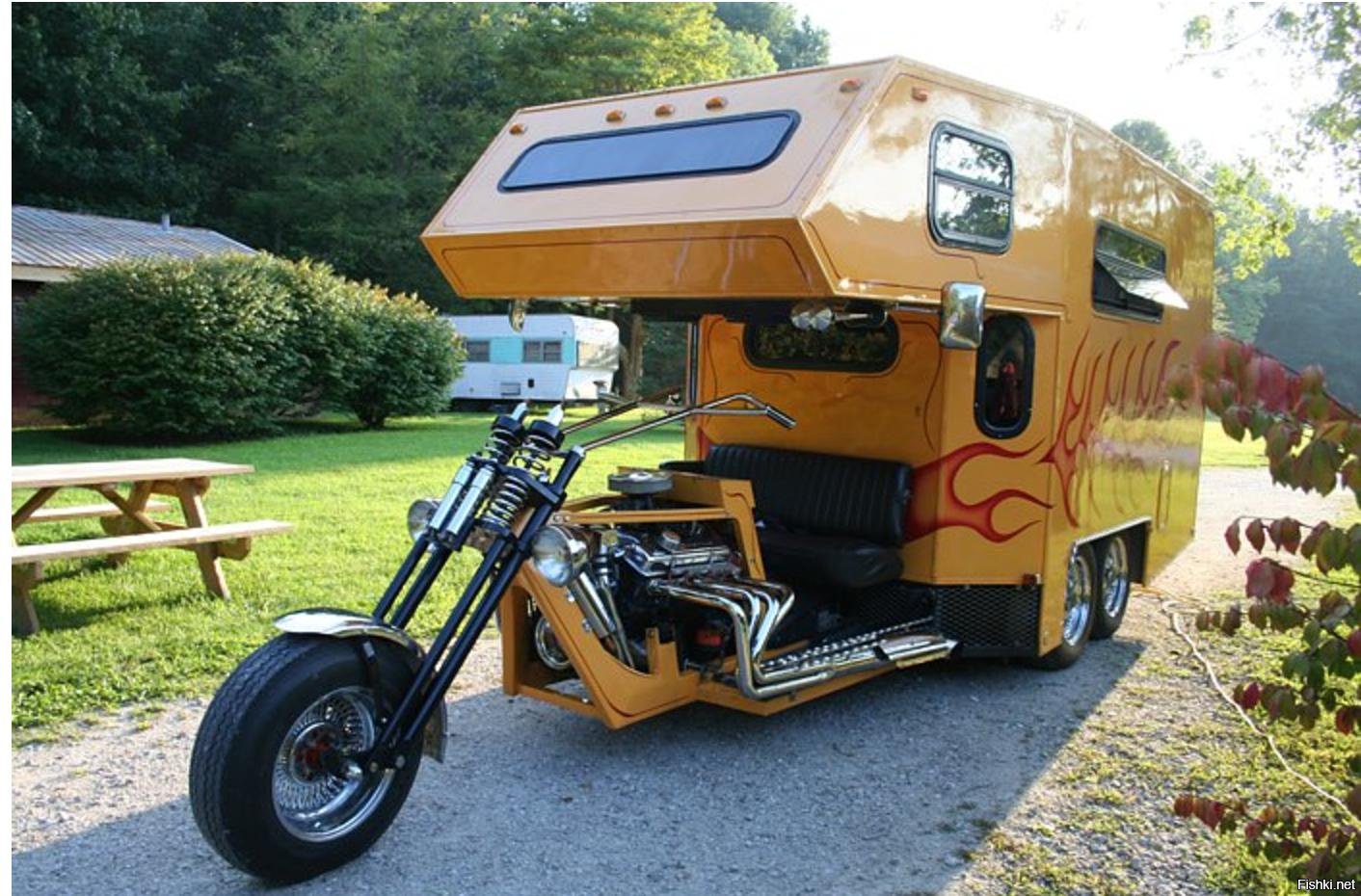 Amazing Motorhomes (20 pics)