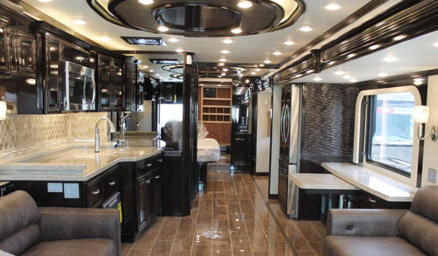 Amazing Motorhomes (20 pics)