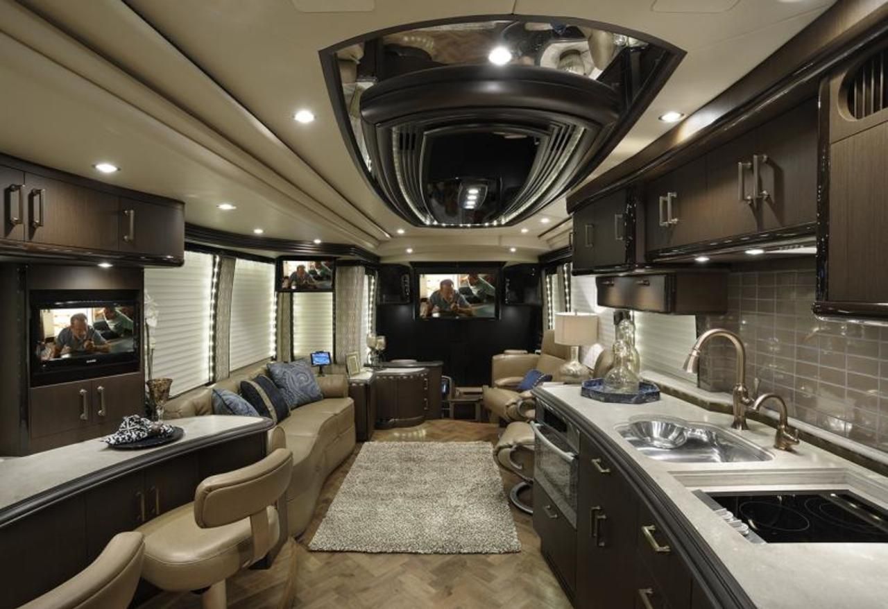 Amazing Motorhomes (20 pics)