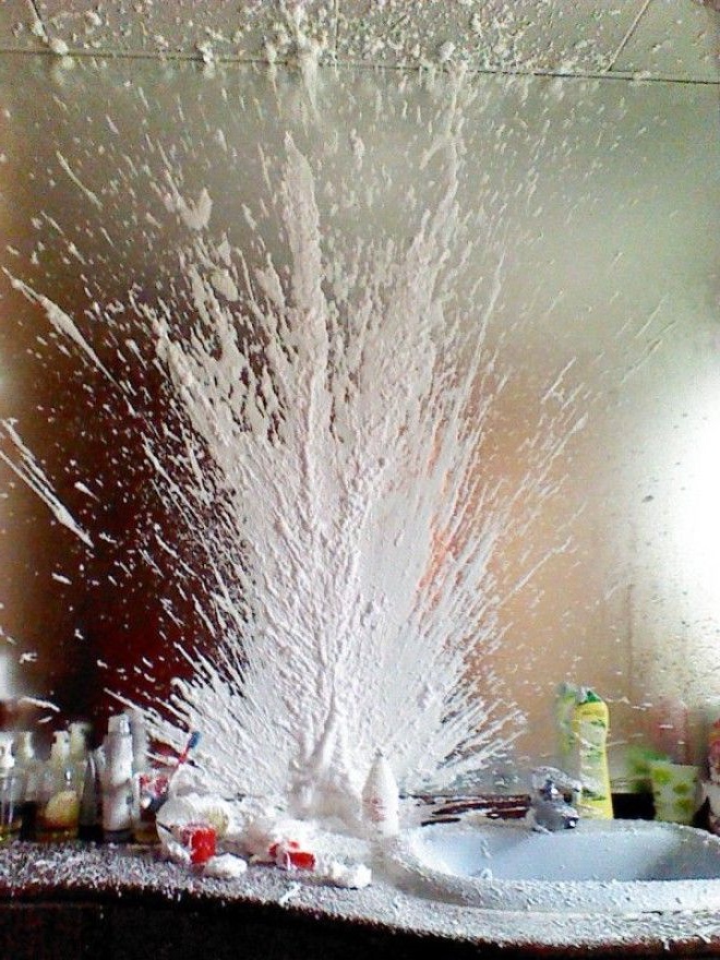 Awkward Situations (16 pics)