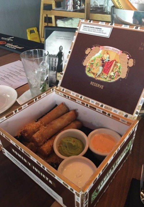 Weird Food Serving (23 pics)