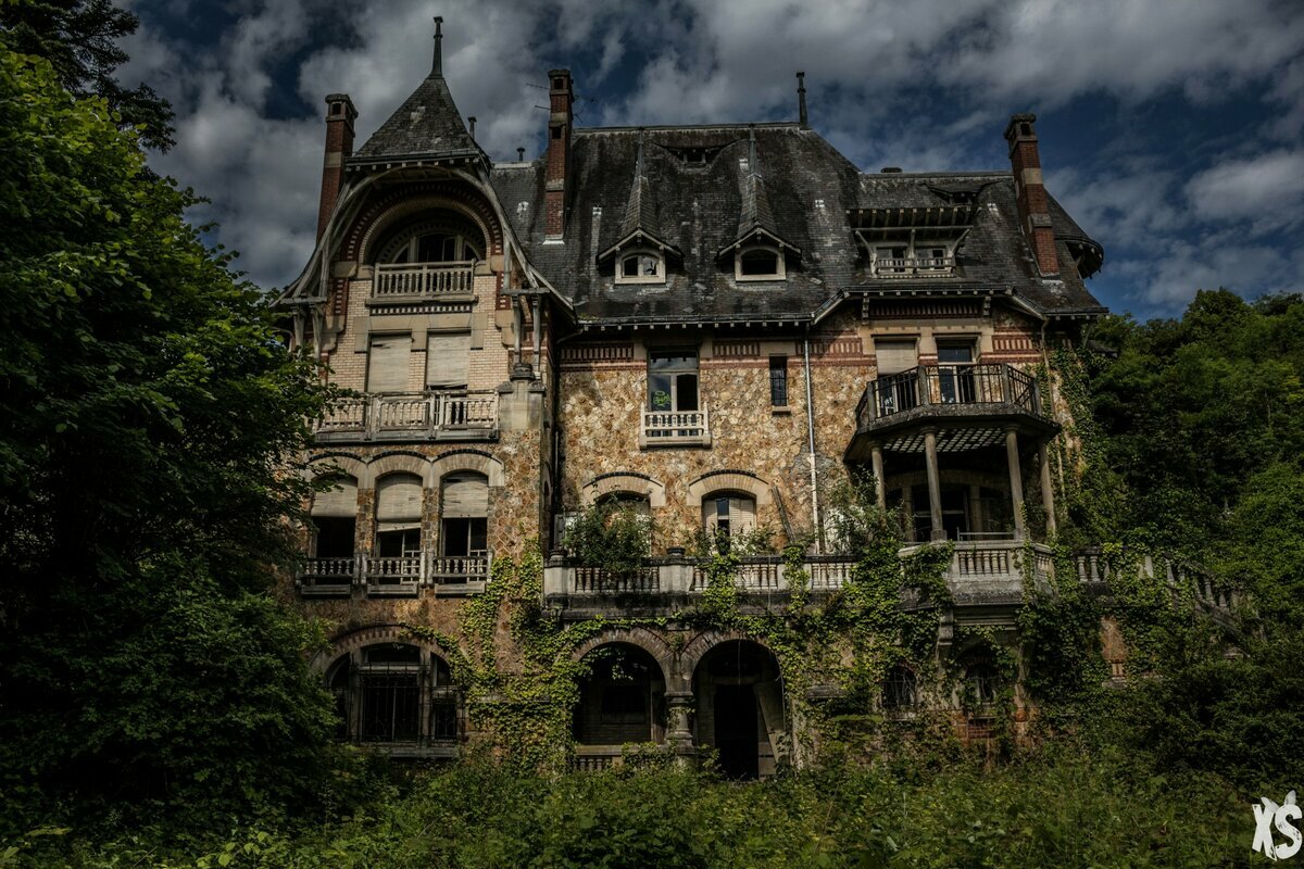 Beautiful Abandoned Places (23 pics)