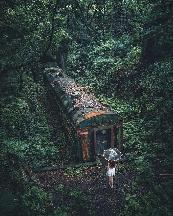 Beautiful Abandoned Places (23 pics)