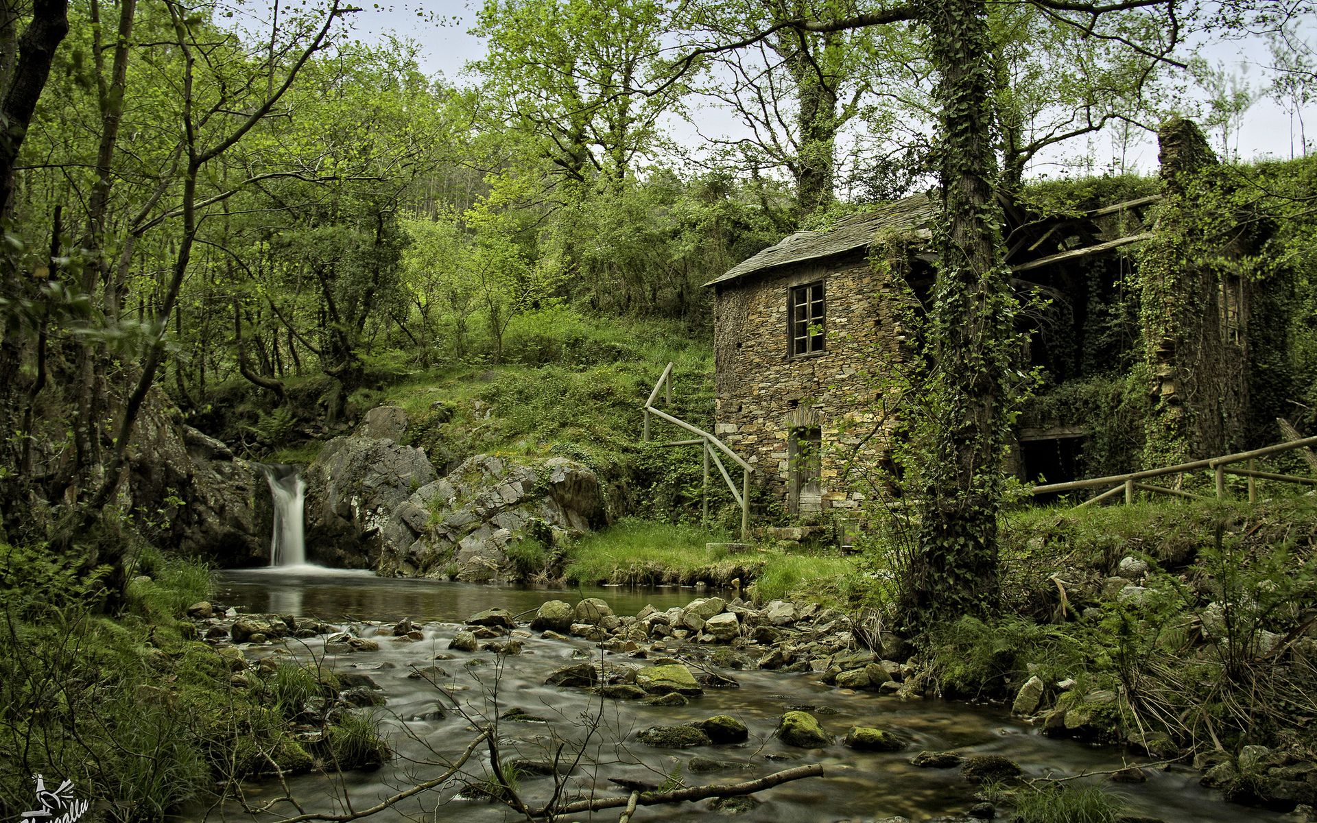 Beautiful Abandoned Places (23 pics)